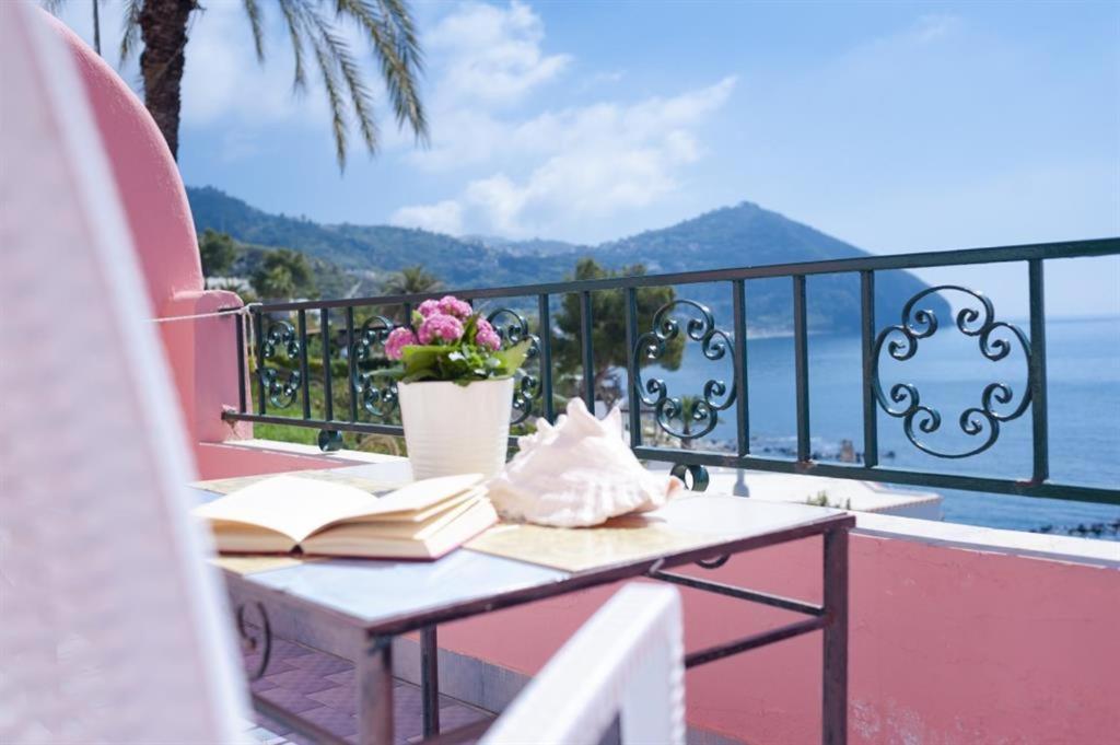 Hotel Casa Rosa Sea & Spa Sant'Angelo  Exterior foto